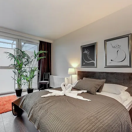 Sadowa 5 Min Old Town Parking